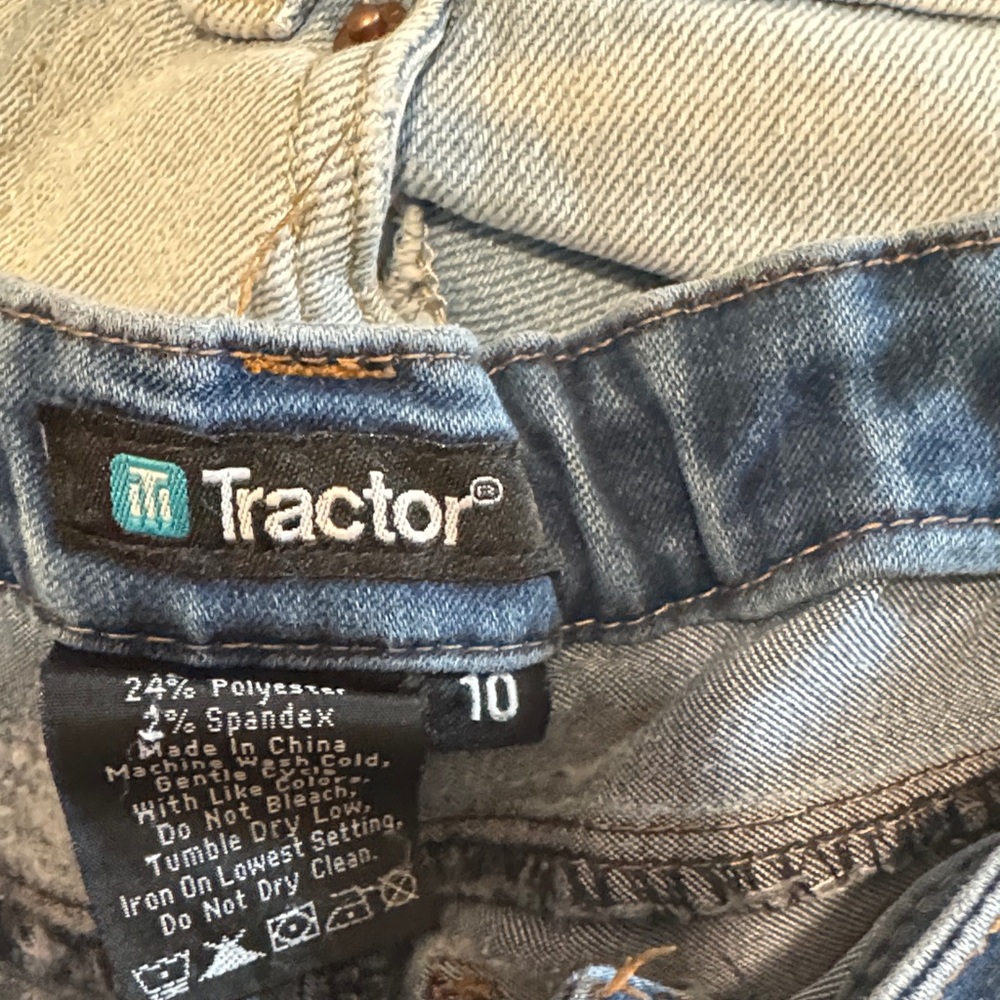 Old Navy Women's Flare & Wide Leg Jeans - Assorted Blue Washes - Picture 6 of 9